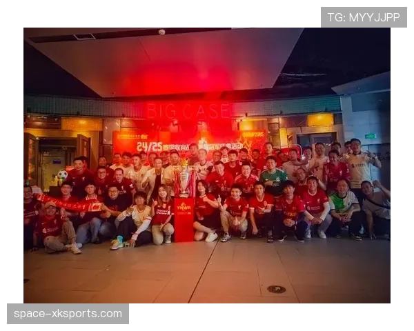 英超冠军奖杯开启全国巡展，首站定于利物浦博物馆