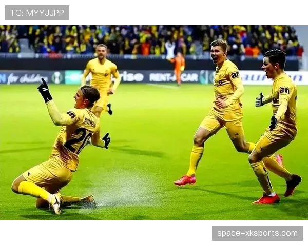 欧联杯赛后，勒沃库森返回德国，备战周末联赛